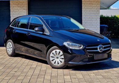 Mercedes-Benz B 180, 2022
