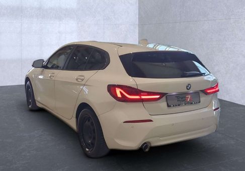 BMW 116, 2021
