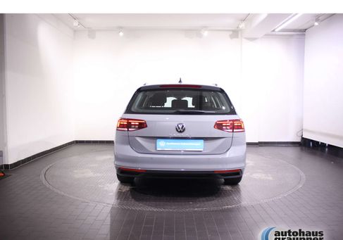 Volkswagen Passat Variant, 2024 3
