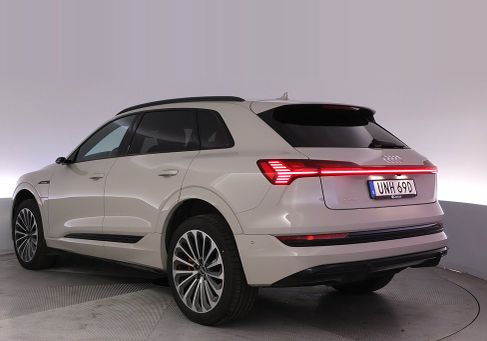 Audi e-tron, 2021 3