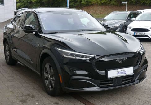 Ford Mustang Mach-E, 2023 3
