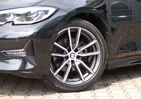 BMW 320, 2019