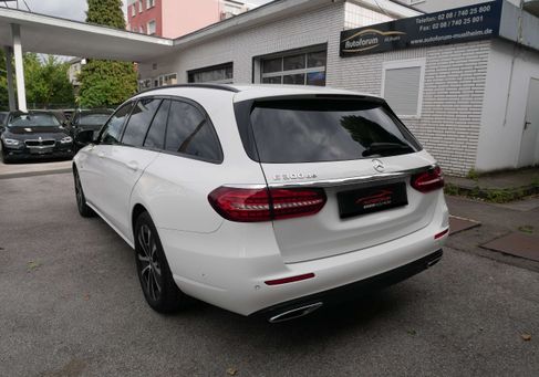 Mercedes-Benz E 300, 2021 3