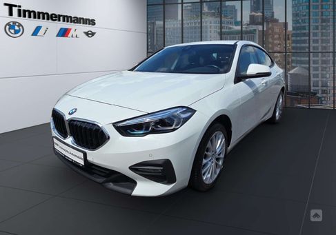 BMW 218, 2020