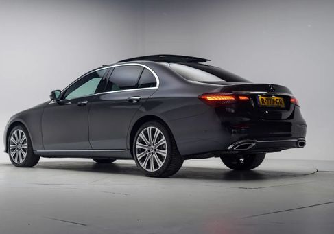 Mercedes-Benz E 450, 2022