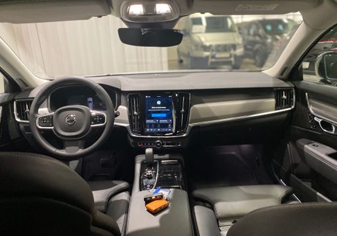 Volvo V90, 2025 2