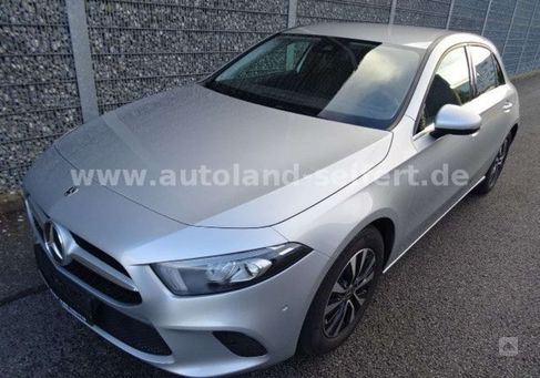 Mercedes-Benz A 200, 2021