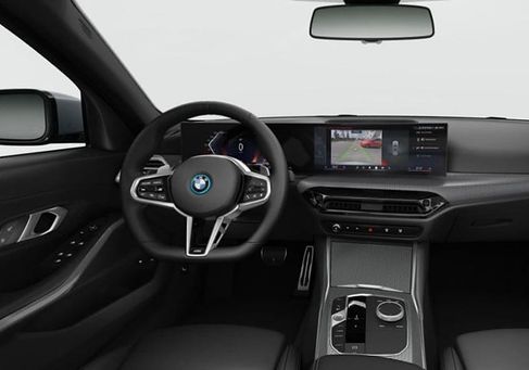 BMW 330, 2026 3