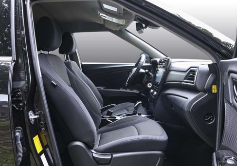 Ssangyong Tivoli, 2022 3