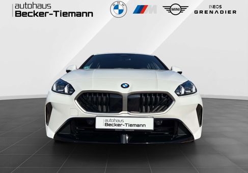 BMW 120, 2025