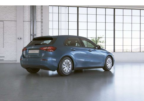 Mercedes-Benz A 180, 2022