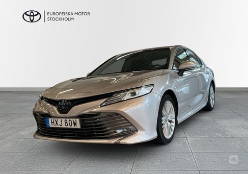 Toyota Camry, 2019