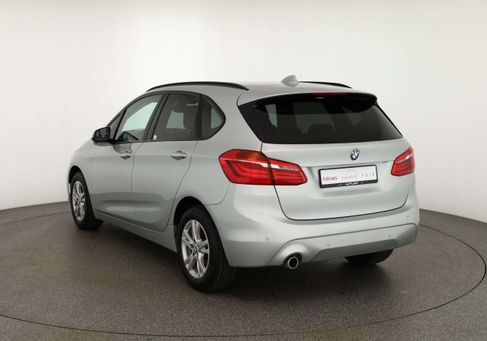 BMW 218, 2021