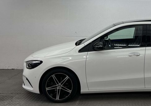 Mercedes-Benz B 200, 2025