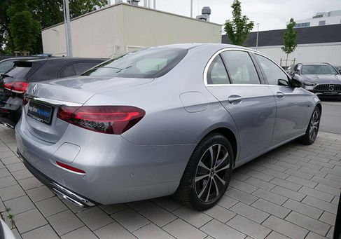 Mercedes-Benz E 300, 2021 3
