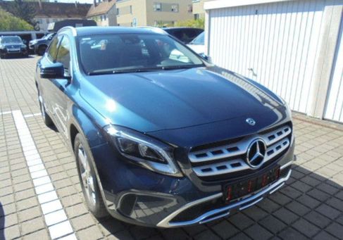 Mercedes-Benz GLA 200, 2019 3