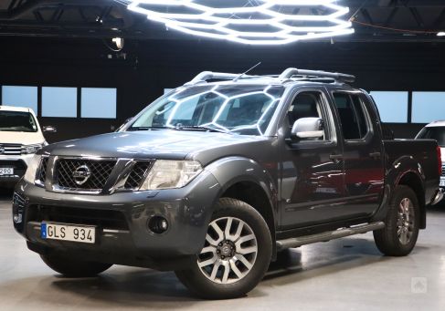 Nissan Navara, 2011