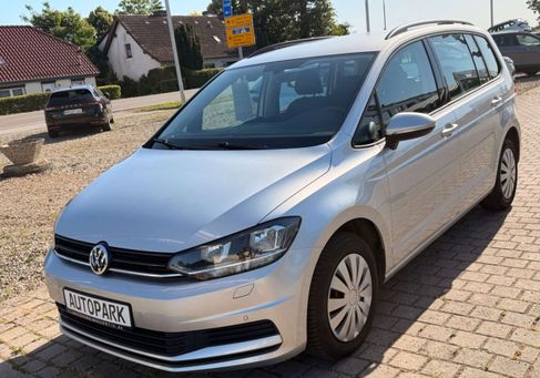 Volkswagen Touran, 2018 3