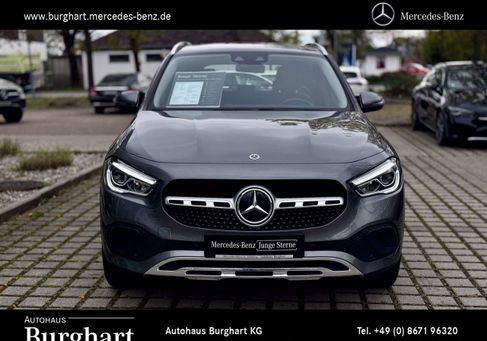Mercedes-Benz GLA 200, 2023