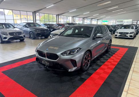 BMW 120, 2025 2