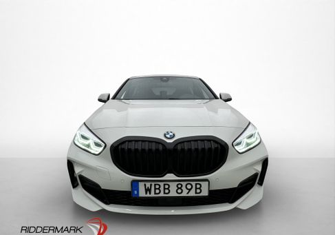 BMW 118, 2021