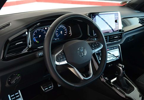 Volkswagen T-Roc, 2024 2