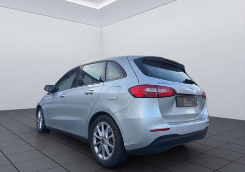 Mercedes-Benz B 220, 2020