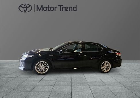 Toyota Camry, 2021 3