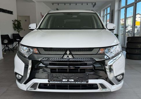 Mitsubishi Outlander, 2020