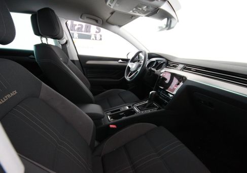 Volkswagen Passat, 2023