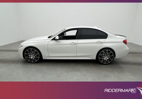 BMW 330, 2016