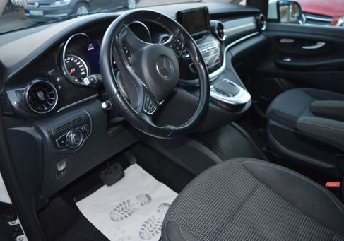 Mercedes-Benz V 220, 2021