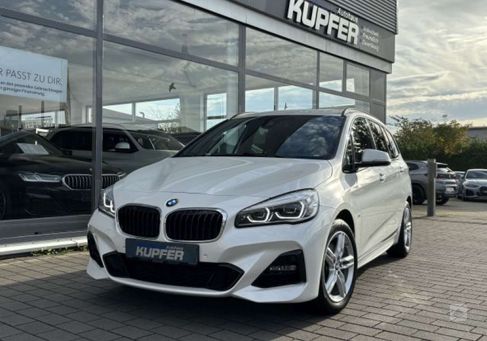 BMW 218, 2022