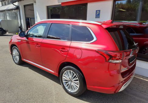 Mitsubishi Outlander, 2020