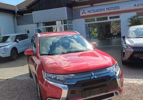Mitsubishi Outlander, 2021