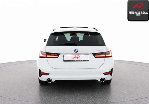 BMW 320, 2022