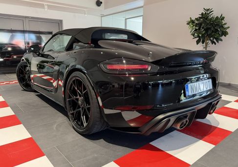 Porsche 718, 2025