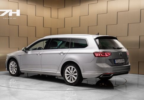 Volkswagen Passat Variant, 2023 3