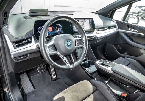 BMW 225, 2022