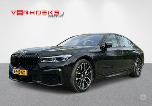 BMW 745, 2019