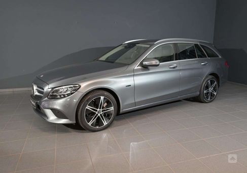 Mercedes-Benz C 300, 2021