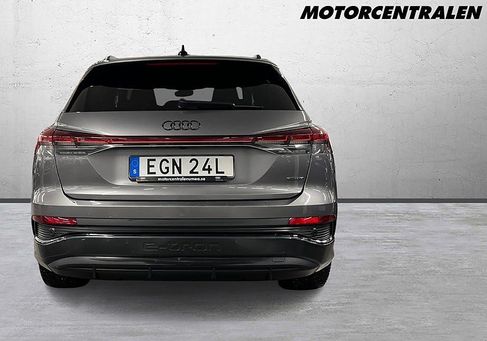 Audi Q4, 2022