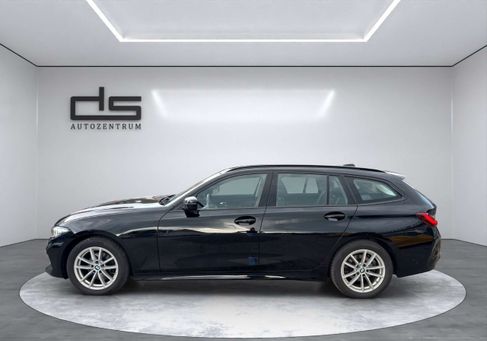 BMW 318, 2023