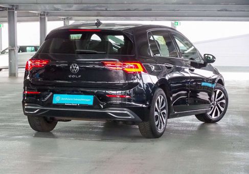 Volkswagen Golf, 2023 3