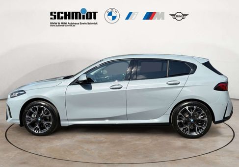 BMW 120, 2025