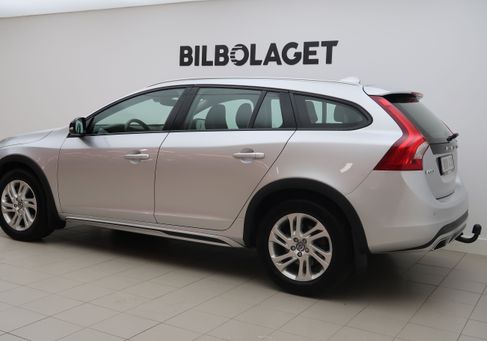 Volvo V60 Cross Country, 2018