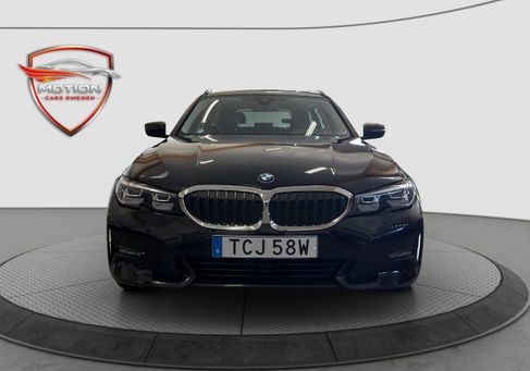 BMW 330, 2021
