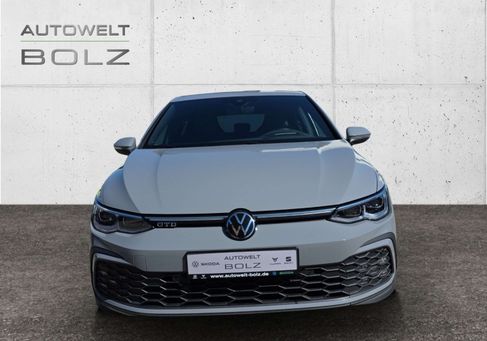 Volkswagen Golf, 2022 3