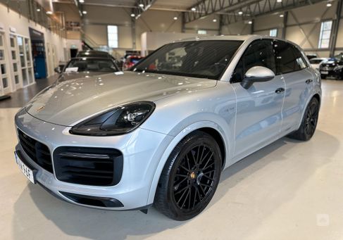 Porsche Cayenne, 2022