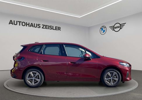 BMW 220, 2025 3